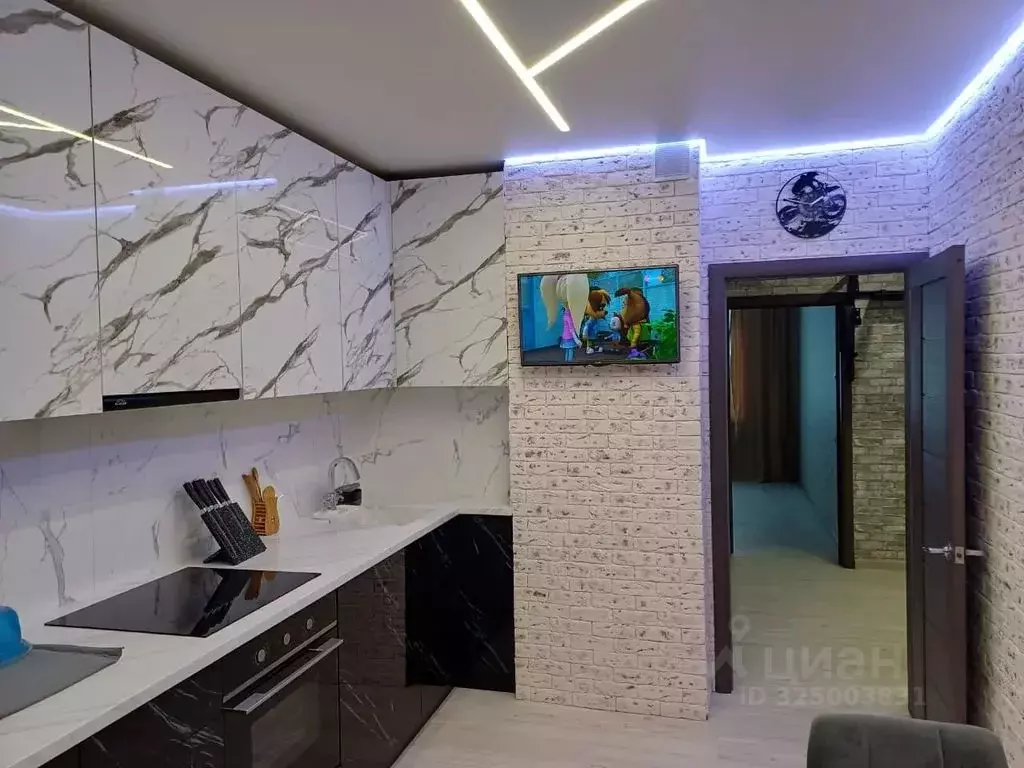 2-к кв. Магаданская область, Магадан Октябрьская ул., 9 (60.0 м) - Фото 1