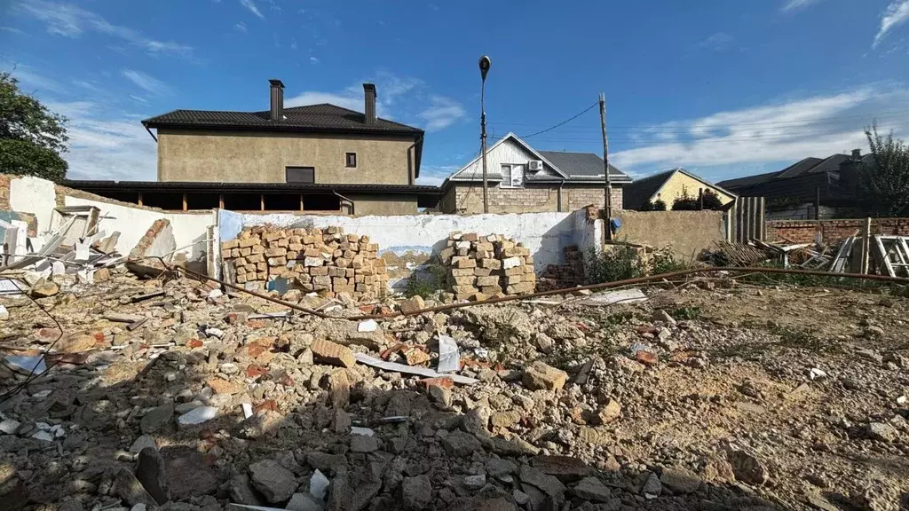 участок в кабардино-балкария, нальчик ул. бековича-черкасского, 80 . - Фото 1