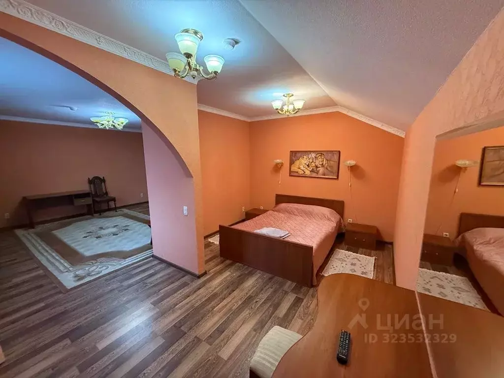 Комната Вологодская область, Череповец ул. Краснодонцев, 124 - Фото 0