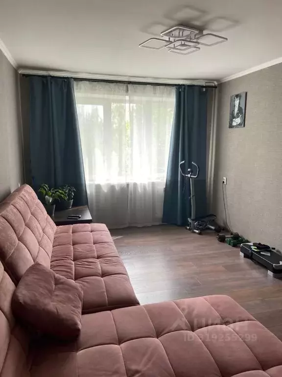 3-к кв. Самарская область, Тольятти просп. Степана Разина, 10 (67.0 м) - Фото 0