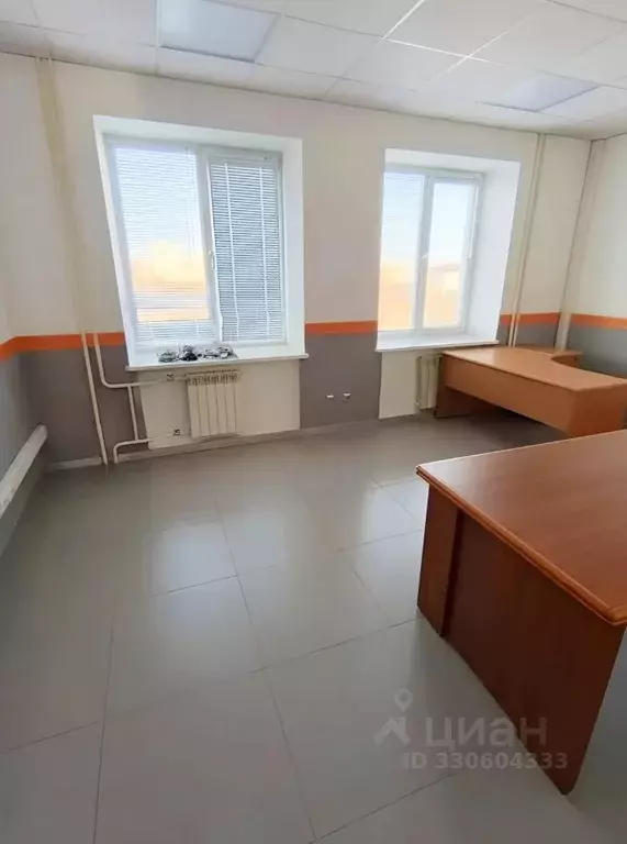 Офис в Тюменская область, Тюмень Одесская ул., 9 (82 м) - Фото 1