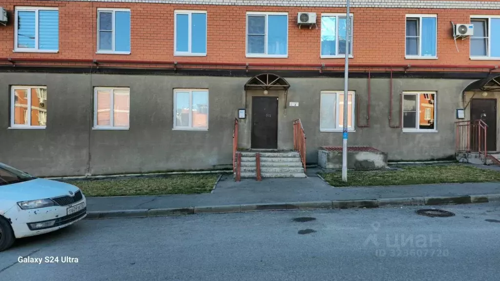 3-к кв. Волгоградская область, Волгоград ул. 70-летия Победы, 9 (84.3 ... - Фото 1