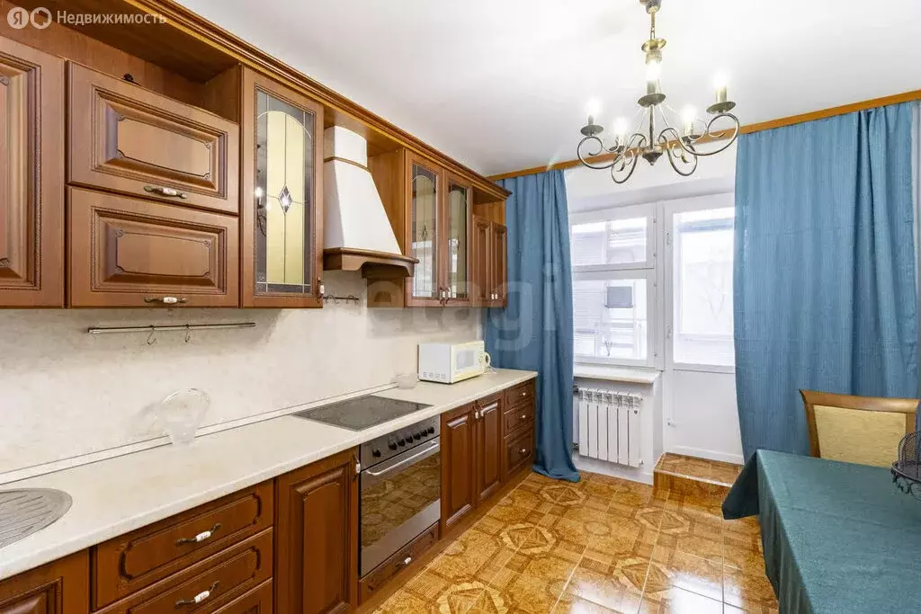 2-комнатная квартира: Тюмень, Харьковская улица, 48А (70.6 м) - Фото 1