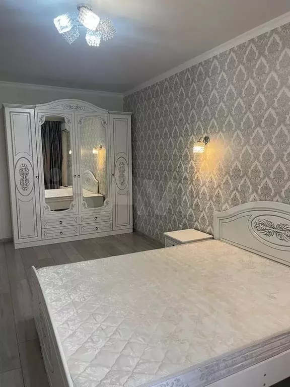1-к. квартира, 49 м, 2/8 эт. - Фото 1