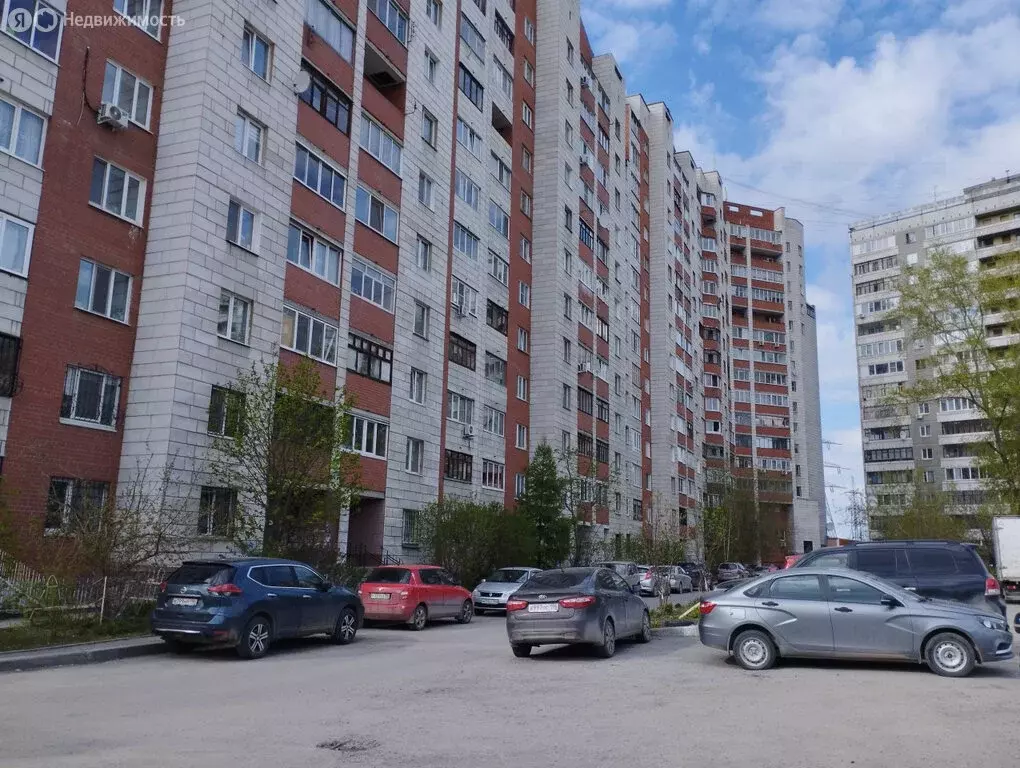 3-комнатная квартира: Екатеринбург, улица Бебеля, 184 (89.7 м) - Фото 1