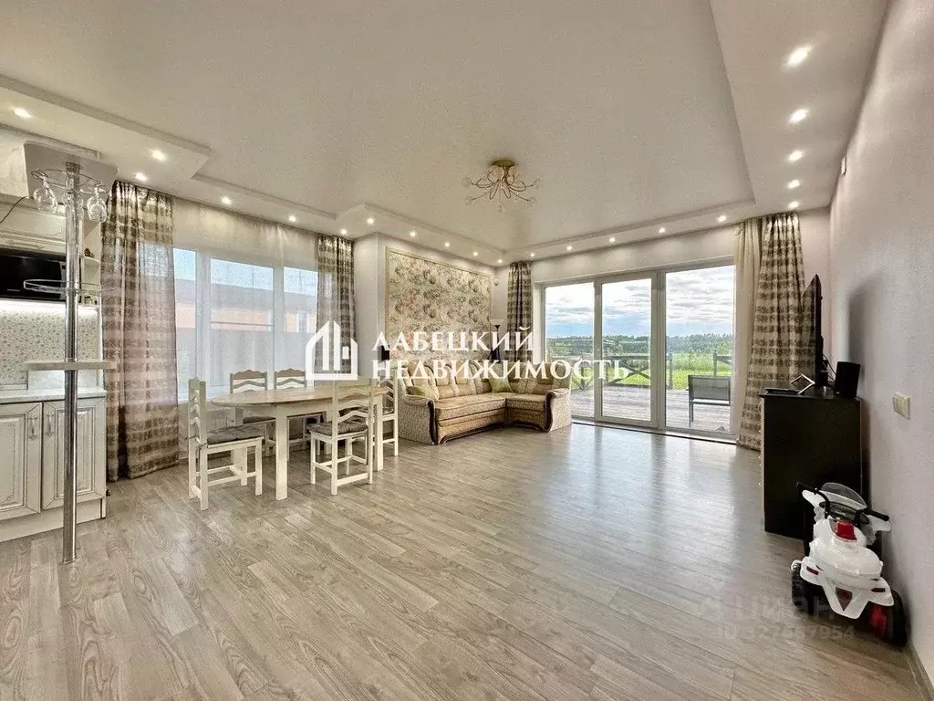 Коттедж в Ленинградская область, Ломоносовский район, Горбунковское ... - Фото 1