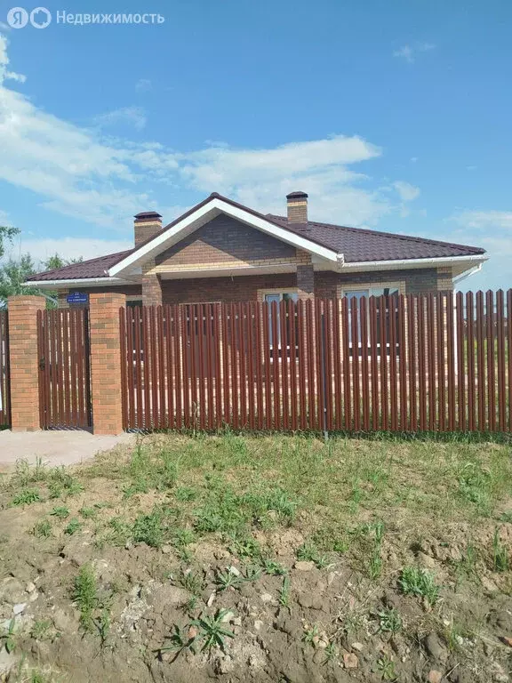 Дом в село Усть-Заостровка, микрорайон Северный (120 м) - Фото 1