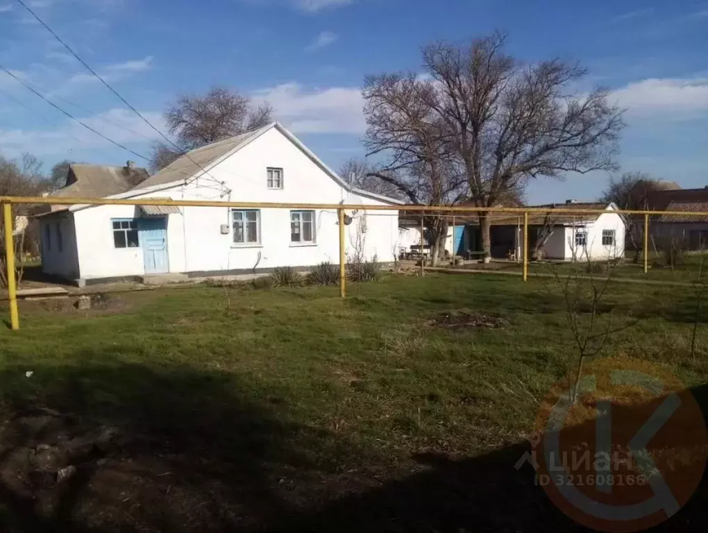 Дом в Крым, Сакский район, с. Молочное ул. Гагарина, 41 (75 м) - Фото 1