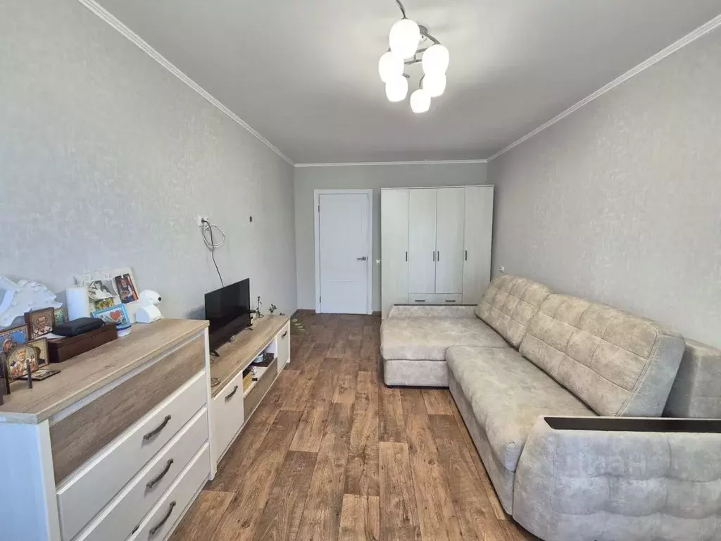 3-к кв. Самарская область, Тольятти просп. Степана Разина, 2 (65.0 м) - Фото 1