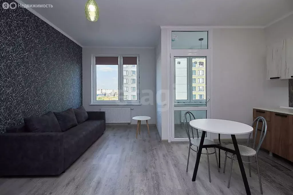 Квартира-студия: Тюмень, улица Эльвиры Федоровой, 1 (31.5 м) - Фото 2