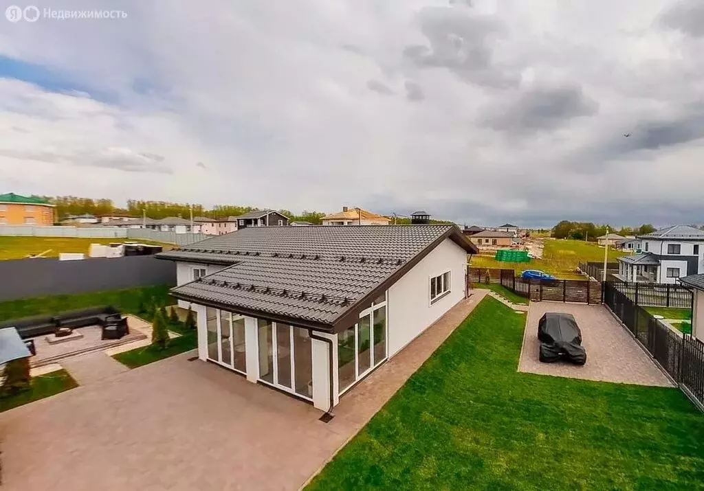 Дом в село Сновицы, коттеджный посёлок Милино, Спортивная улица (150 ... - Фото 1