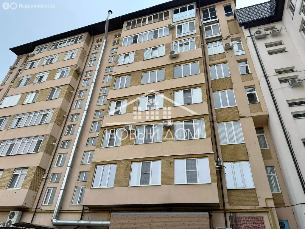 5-комнатная квартира: Нальчик, улица Пушкина, 35 (264 м) - Фото 0
