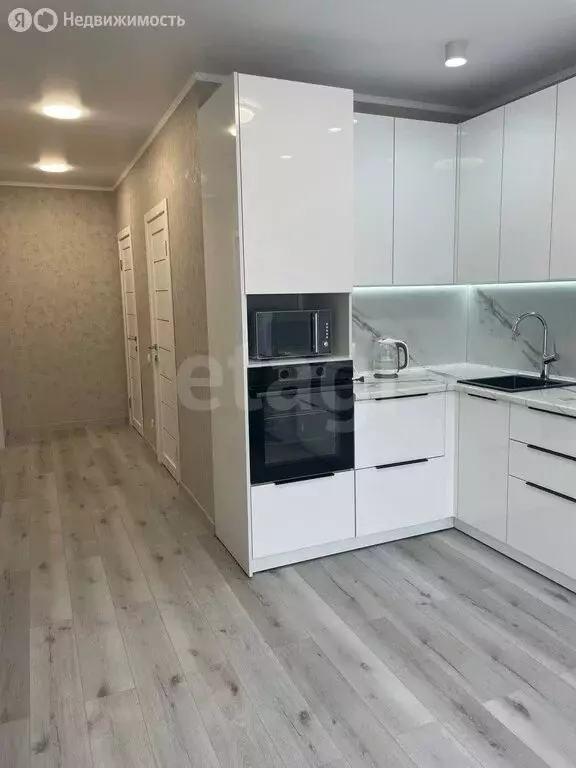 1-комнатная квартира: Барнаул, улица имени В.Т. Христенко, 8 (40.2 м) - Фото 1