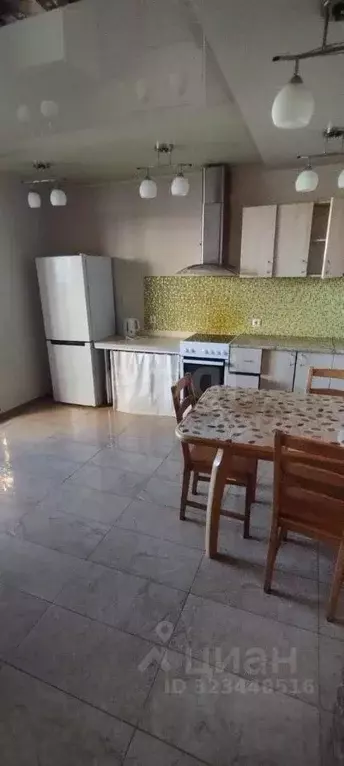 3-к кв. Амурская область, Благовещенск ул. Шимановского, 80 (69.5 м) - Фото 1