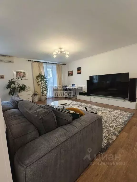 2-к кв. Омская область, Омск ул. 70 лет Октября, 15/1 (64.1 м) - Фото 1