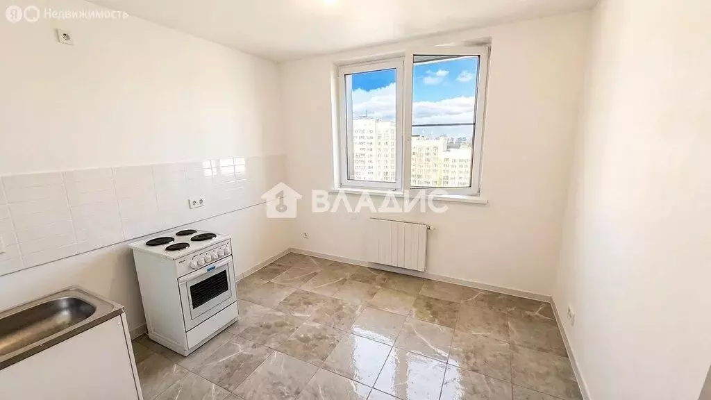 3-комнатная квартира: Москва, Отрадный проезд, 8 (74.9 м) - Фото 1