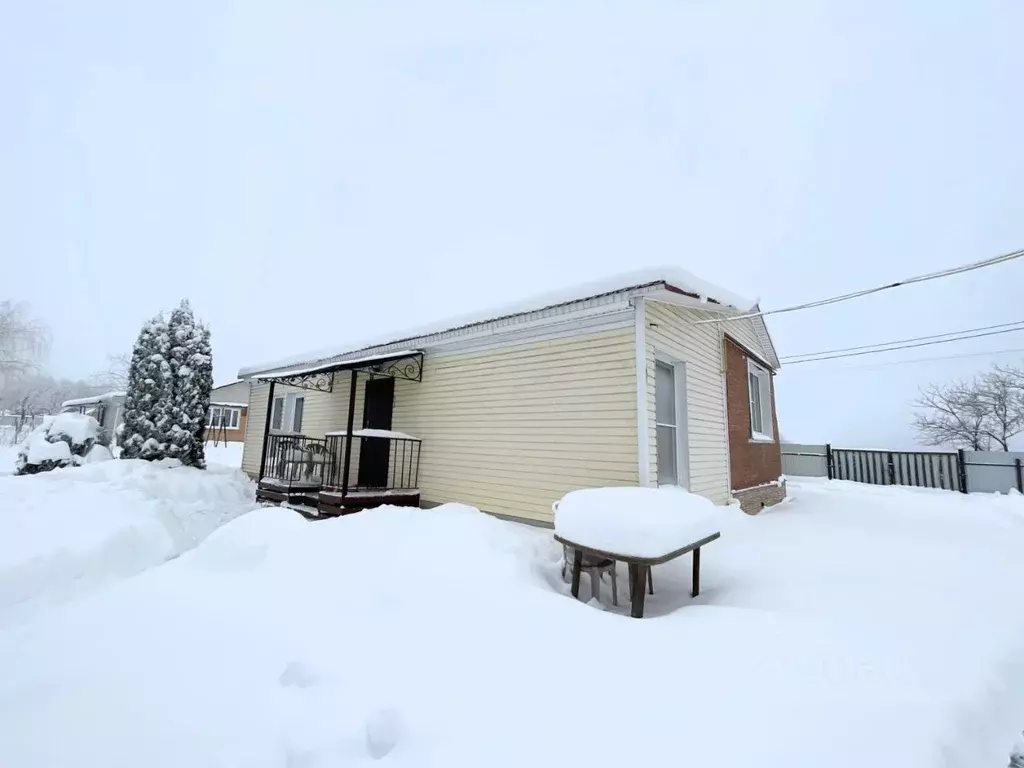 Дом в Калужская область, Перемышльский муниципальный округ, Ахлебинино ... - Фото 2