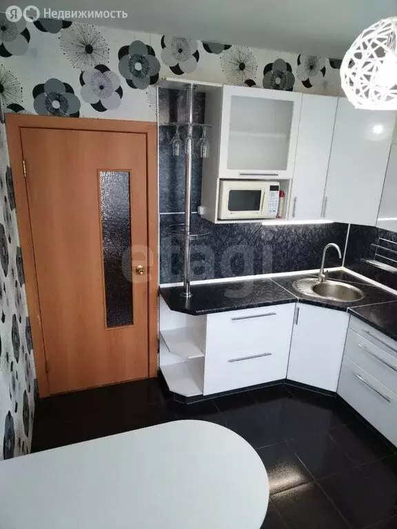 2-комнатная квартира: Челябинск, улица Академика Макеева, 15 (56.7 м) - Фото 1