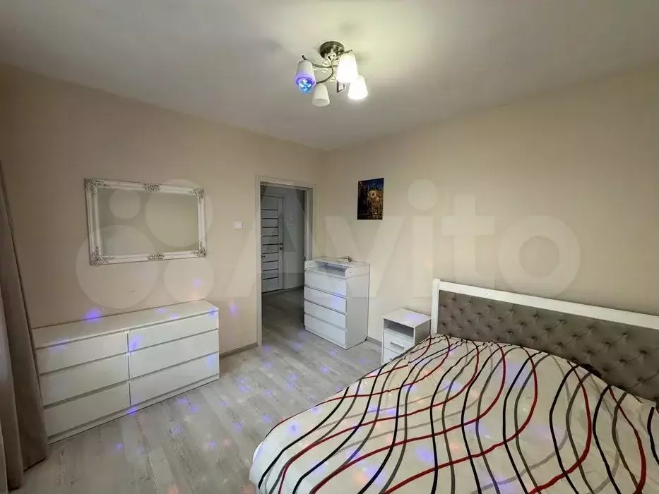 3-к. квартира, 59 м, 8/14 эт. - Фото 0