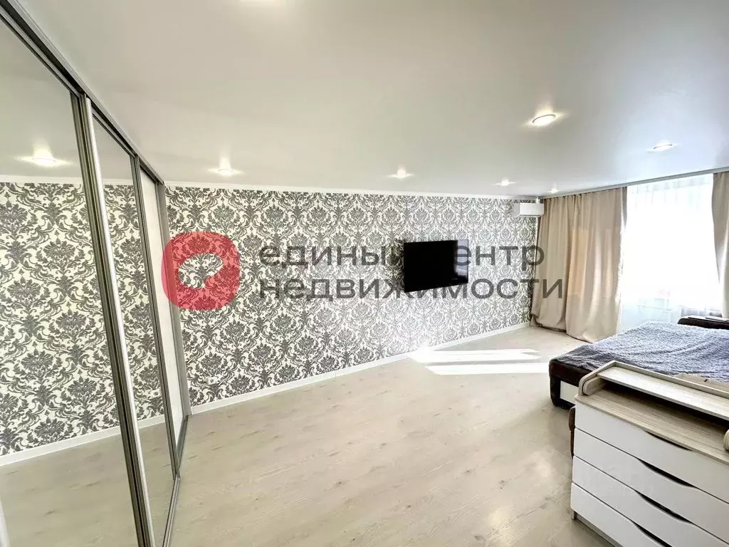 1-к кв. Тюменская область, Тюмень ул. Константина Посьета, 11 (41.0 м) - Фото 0