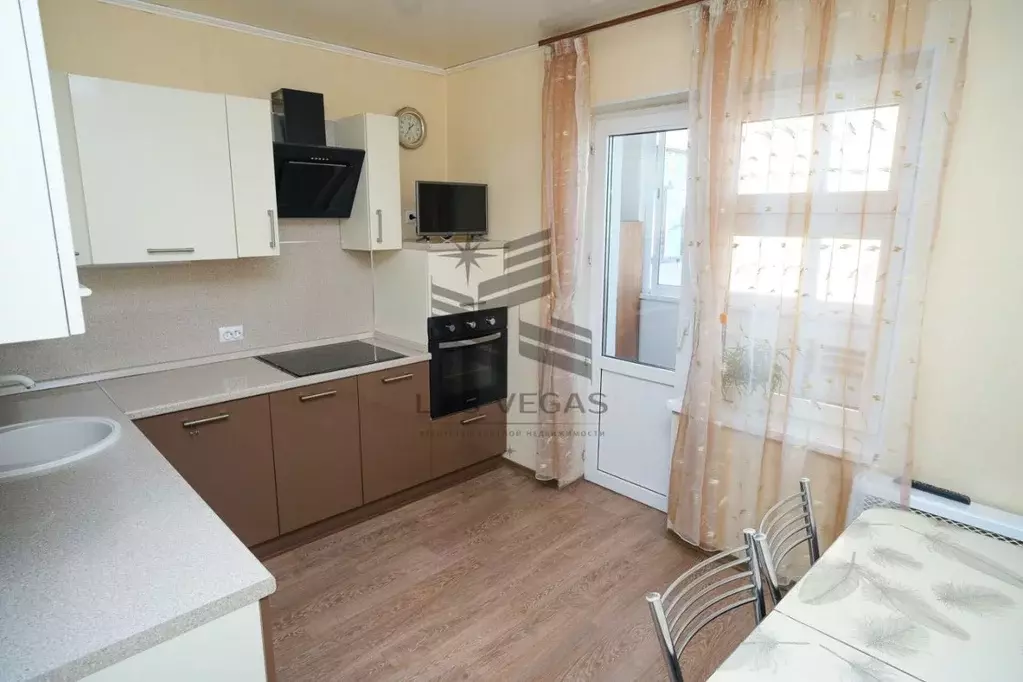 2-к кв. Татарстан, Казань просп. Победы, 78 (74.0 м) - Фото 1