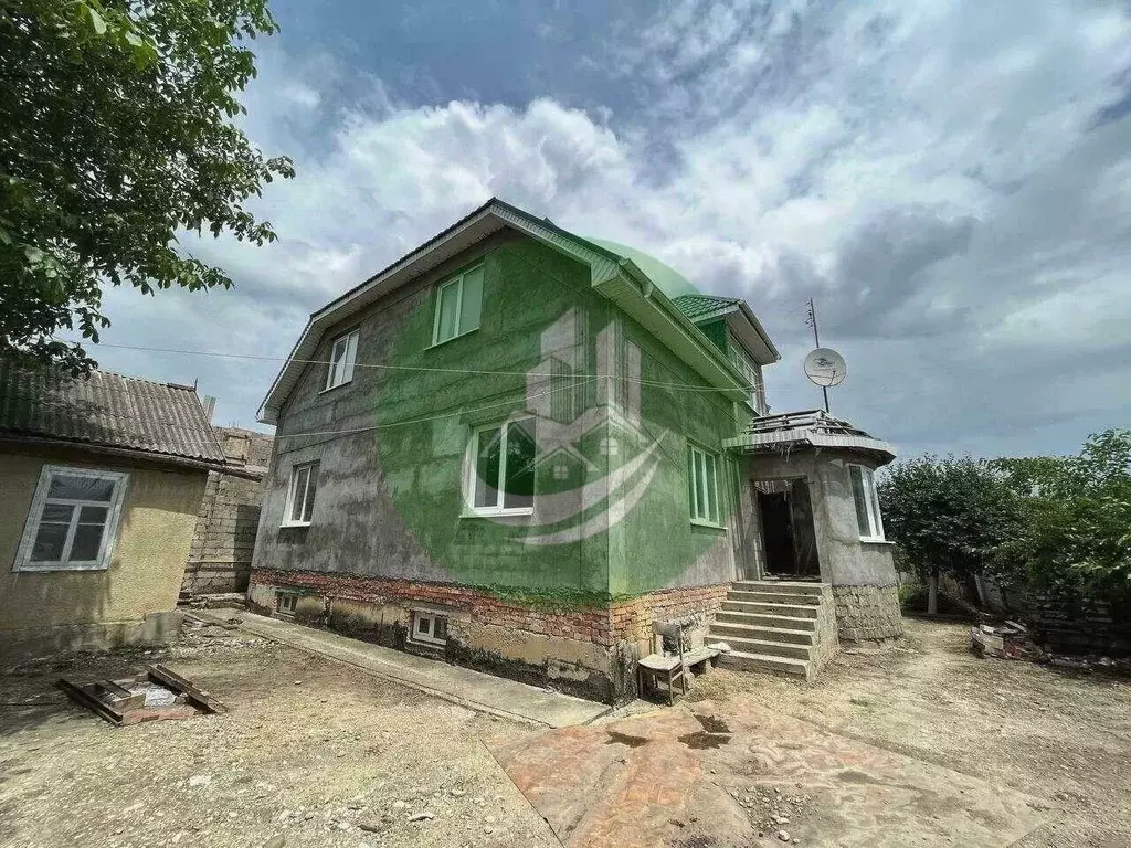 Дом в Ставропольский край, Ессентуки ул. Орджоникидзе, 12 (350 м) - Фото 1