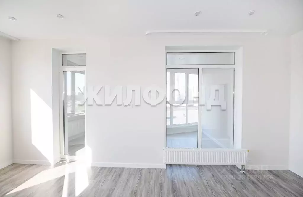 3-к кв. Брянская область, Брянск ул. Горбатова, 18 (70.13 м) - Фото 1
