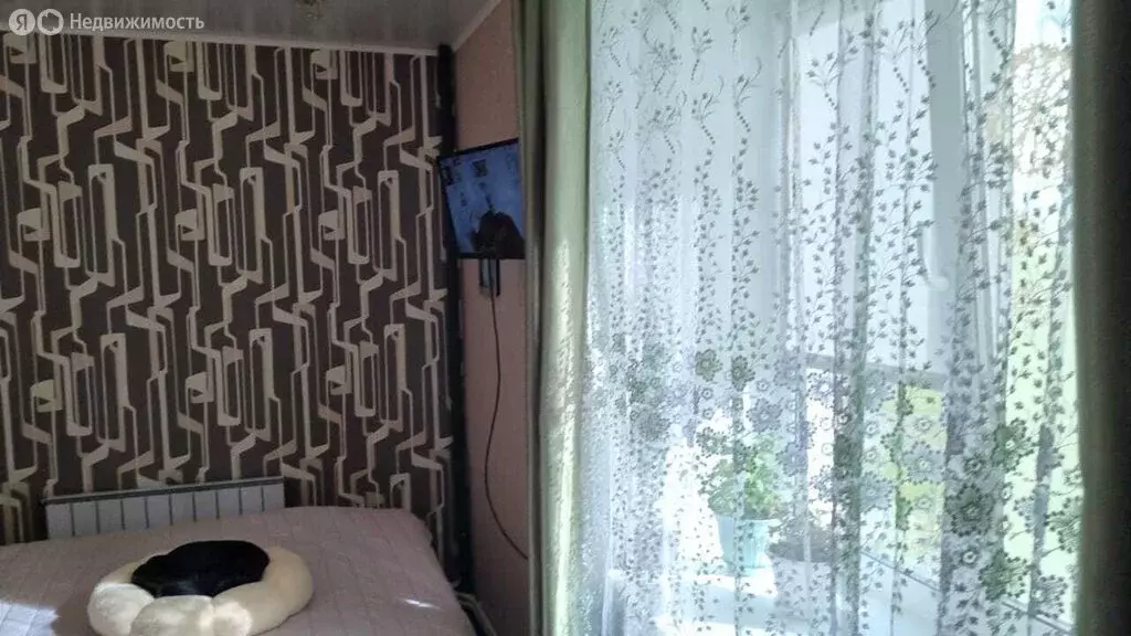 3-комнатная квартира: Чебаркуль, улица Карпенко, 13А (50 м) - Фото 1