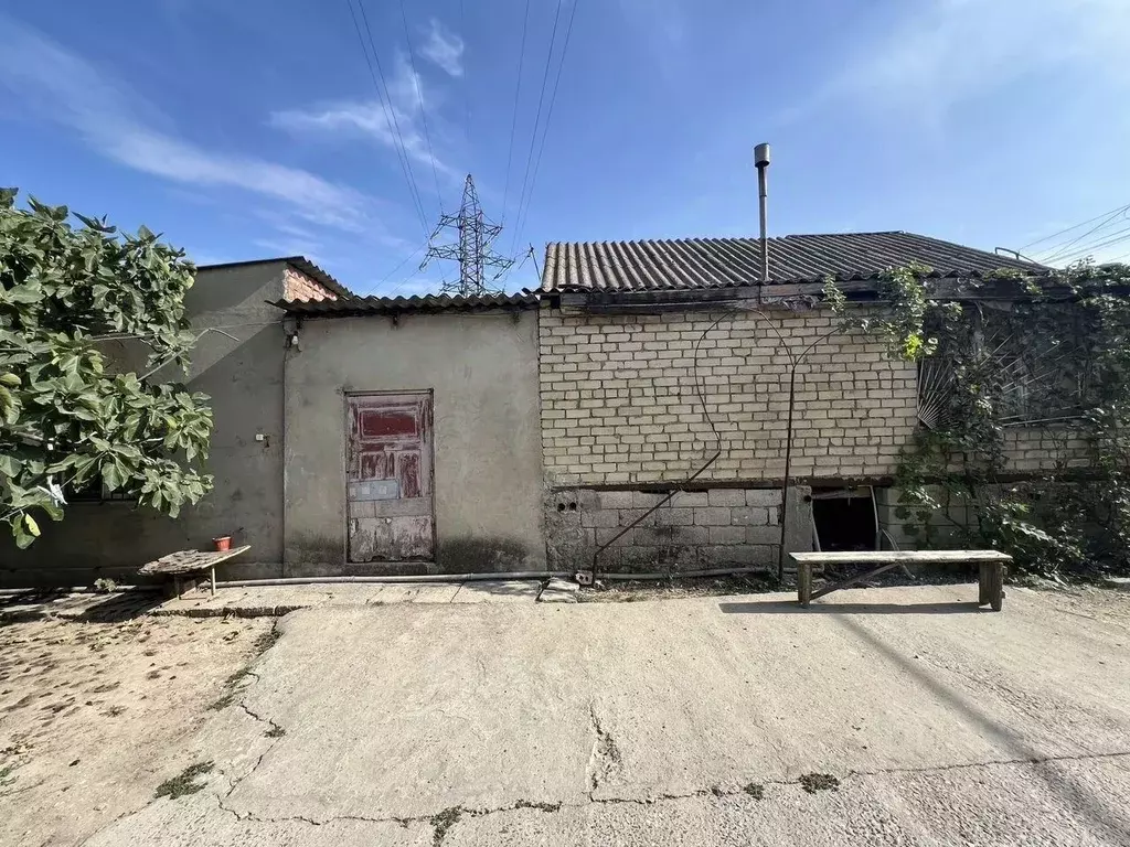 Дом в Дагестан, Махачкала ул. Монтажная, 15 (100 м) - Фото 1