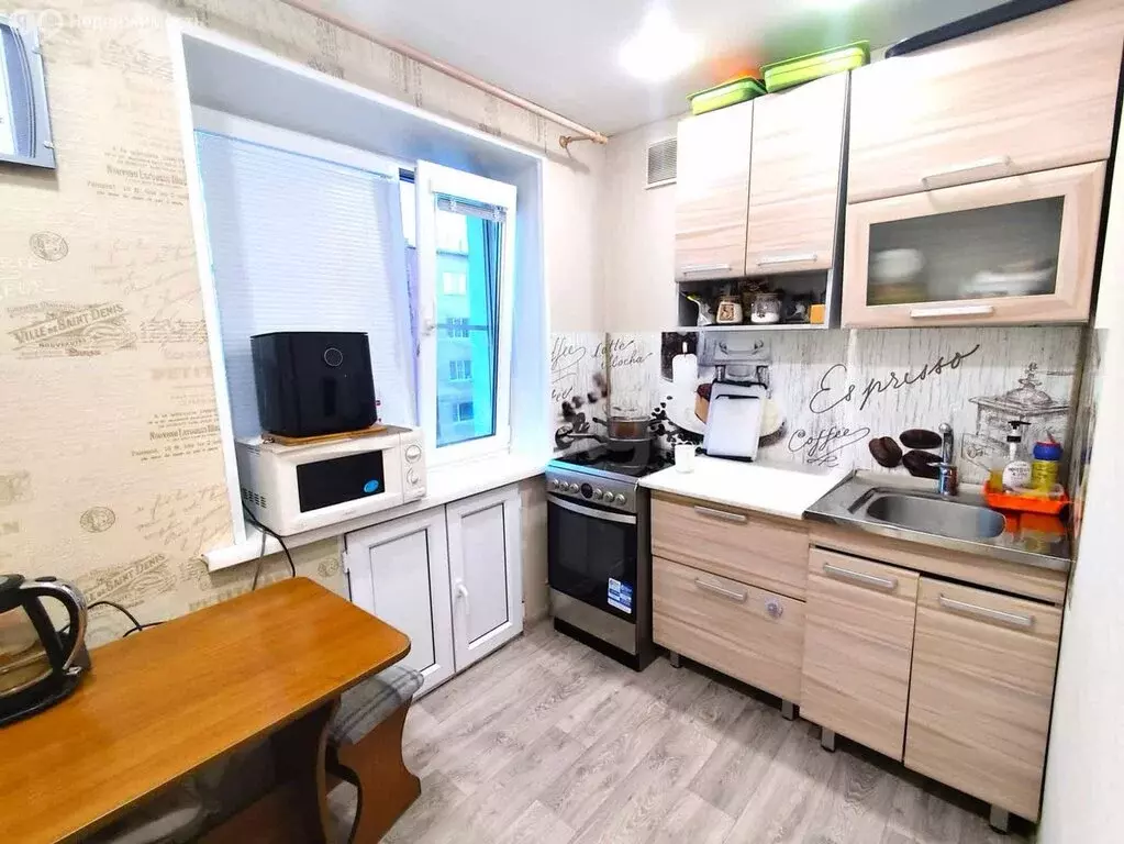 3-комнатная квартира: Елизово, микрорайон Заречный, улица Попова, 22 ... - Фото 2