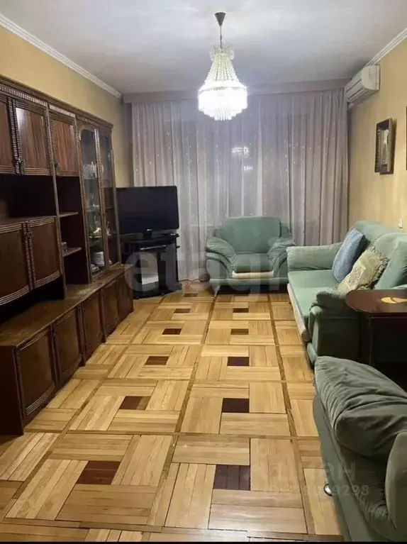 3-к кв. Крым, Симферополь ул. Героев Сталинграда (67.0 м) - Фото 1