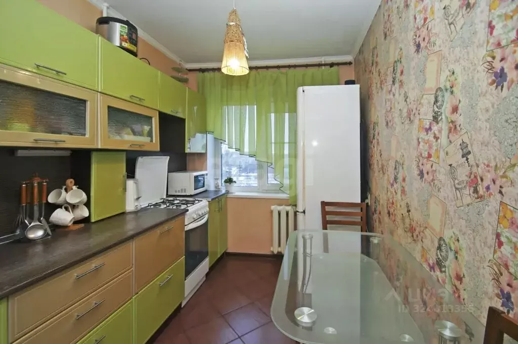 2-к кв. Омская область, Омск ул. Калинина, 10А (44.0 м) - Фото 1