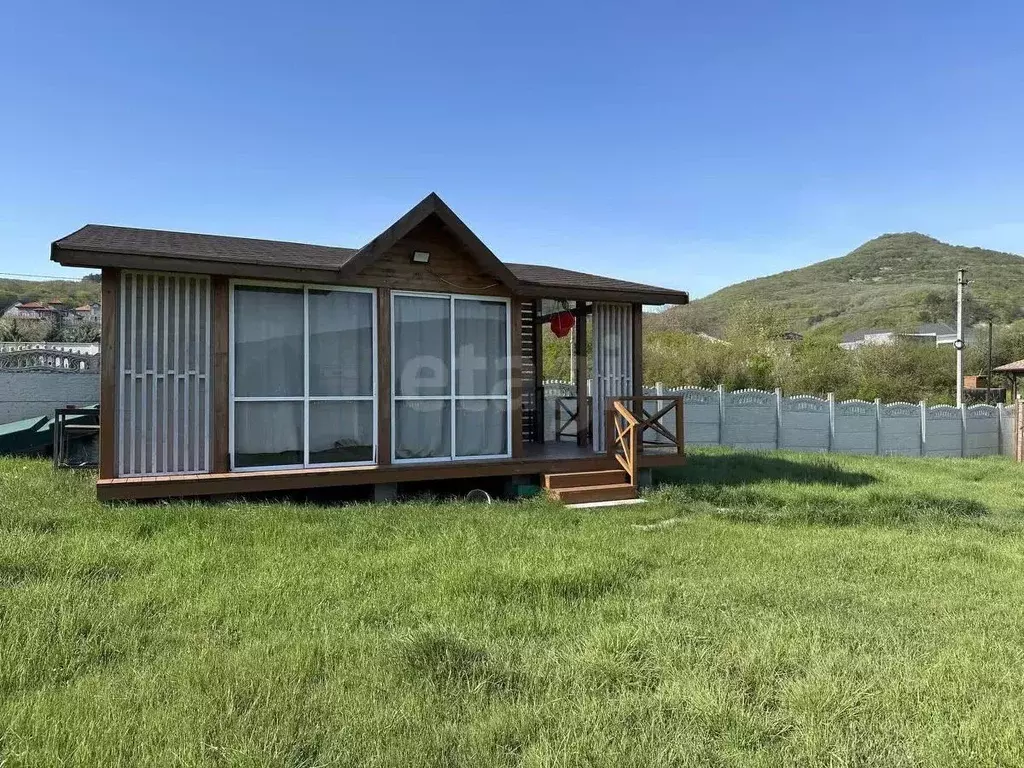 Участок в Севастополь с. Резервное, ул. Арсланова (10.0 сот.) - Фото 1