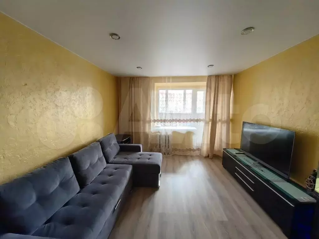 2-к. квартира, 60 м, 6/9 эт. - Фото 0