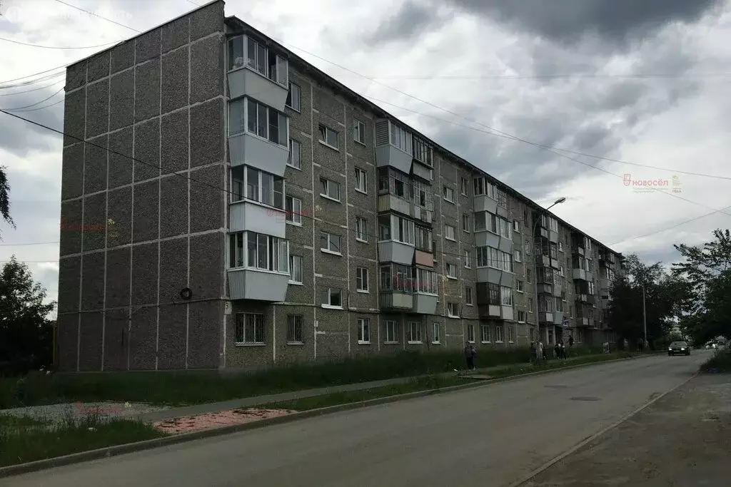 3-комнатная квартира: Екатеринбург, жилой район Вторчермет, ... - Фото 1