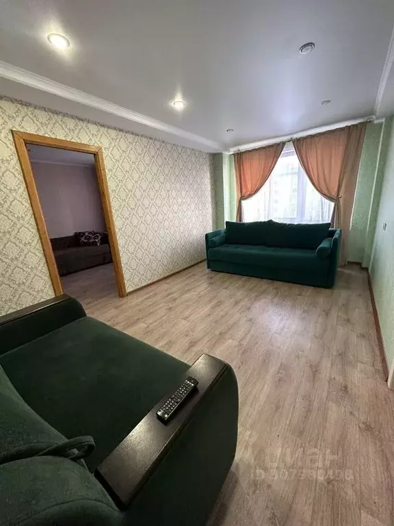 2-к кв. Красноярский край, Ачинск 7-й мкр, 3 (39.0 м) - Фото 0