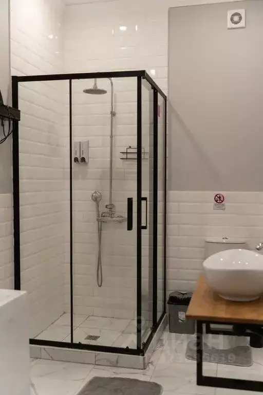 Дом в Крым, Сакский район, Молочненское с/пос, с. Витино ул. ... - Фото 2