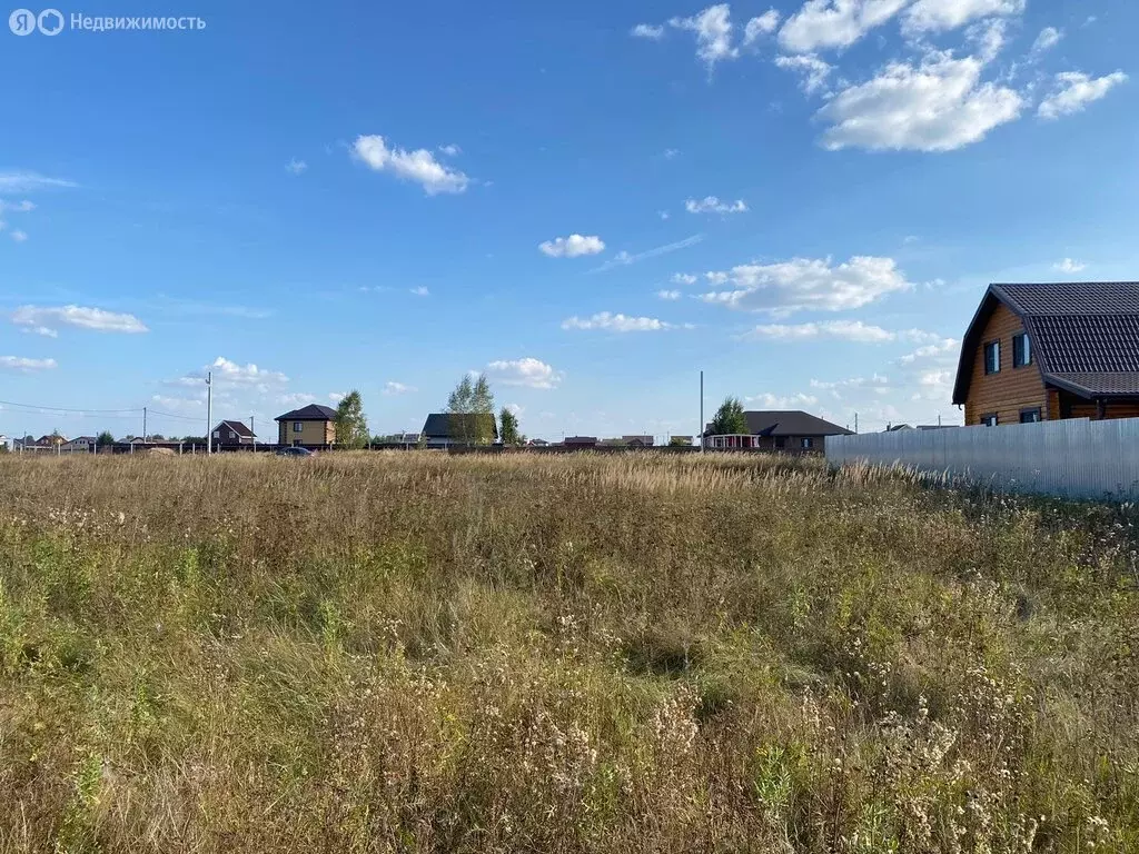 Участок в село Дубровичи, Сиреневая улица (14 м) - Фото 0