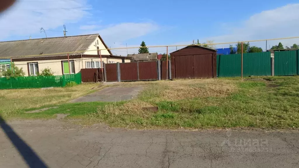 Дом в Омская область, Калачинский район, Куликовское с/пос, с. ... - Фото 2