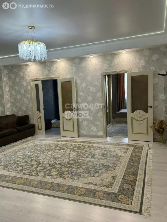 3-комнатная квартира: Махачкала, улица Эльзы Ибрагимовой, 27Д (92 м) - Фото 2