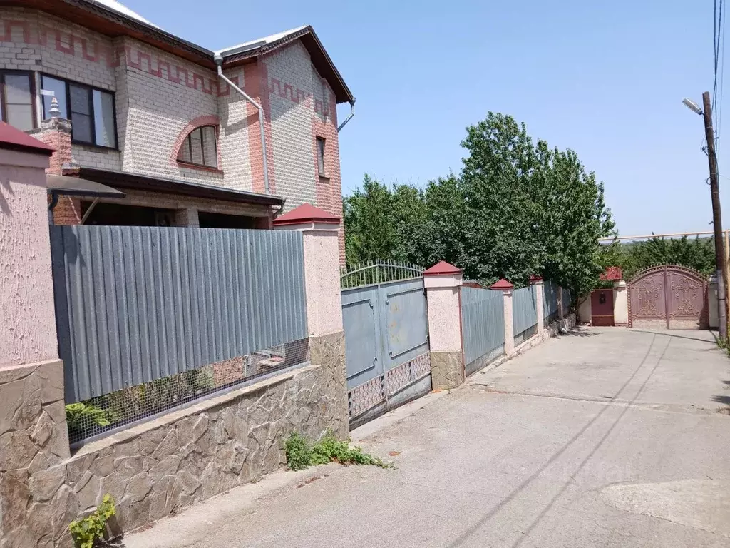 Дом в Ростовская область, Азов Азовский район, Московская ул. (475 м) - Фото 1