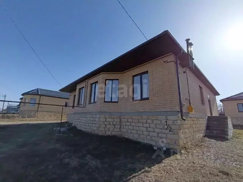 Дом в Ставропольский край, Михайловск Шпаковский район, пер. ... - Фото 2