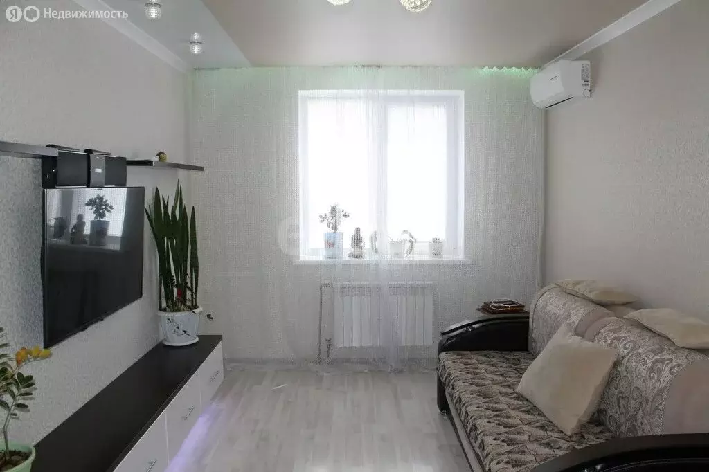 2-комнатная квартира: Саратов, улица имени С.П. Лисина, 10 (48.1 м) - Фото 0