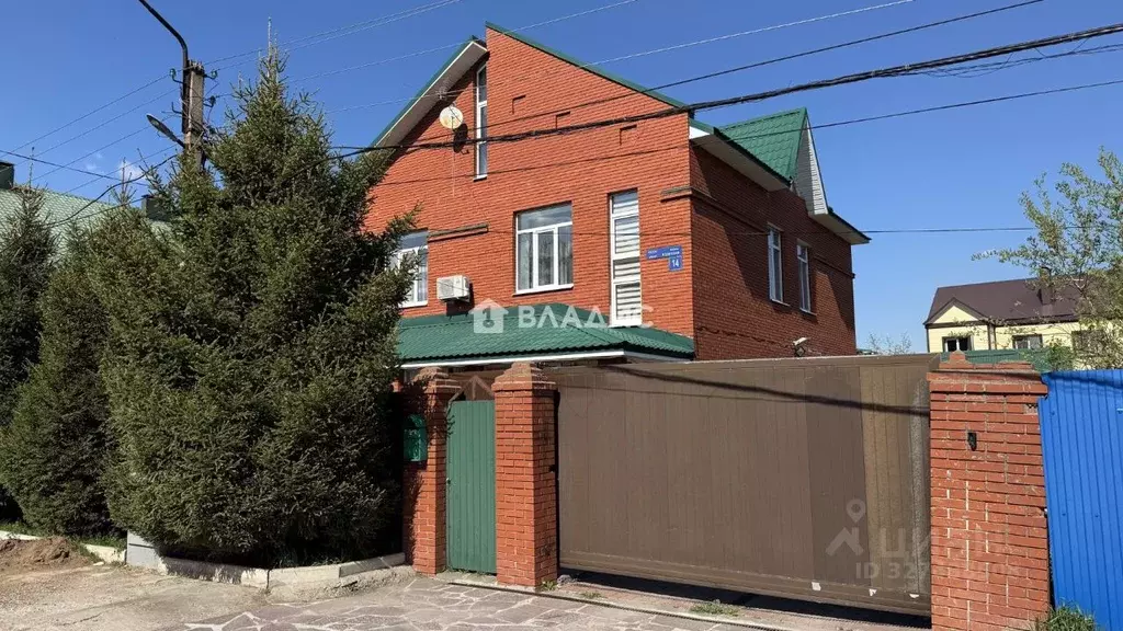Дом в Башкортостан, Уфа пос. 8 Марта, Взлетная ул., 14 (350 м) - Фото 1