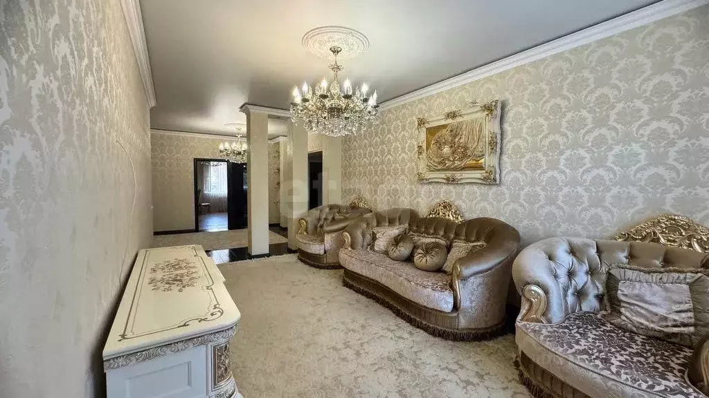 4-к кв. Северная Осетия, Владикавказ ул. Астана Кесаева, 23А (136.0 м) - Фото 0