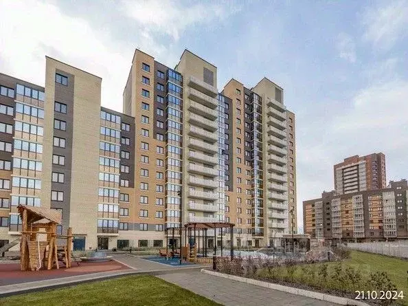 2-к кв. Красноярский край, Красноярск наб. Южная, 6 (67.2 м) - Фото 1
