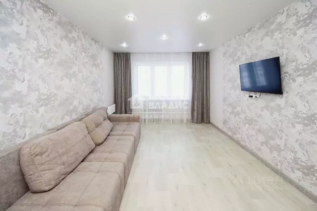 2-к кв. Омская область, Омск ул. 21-я Амурская, 43/2 (60.0 м) - Фото 1