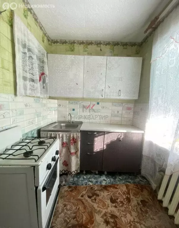 2-комнатная квартира: село Таштып, Октябрьская улица, 83 (42.5 м) - Фото 1