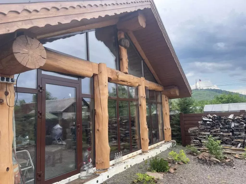 Дом в Красноярский край, Красноярск Свободный просп., 82а (139 м) - Фото 1