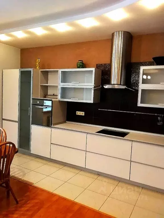 4-к кв. Омская область, Омск ул. Чернышевского, 3 (167.0 м) - Фото 2